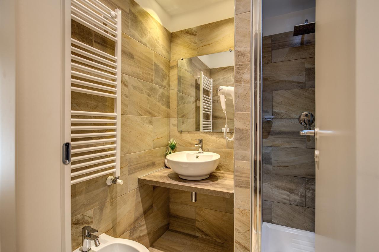 Chester Suites Rome Bagian luar foto