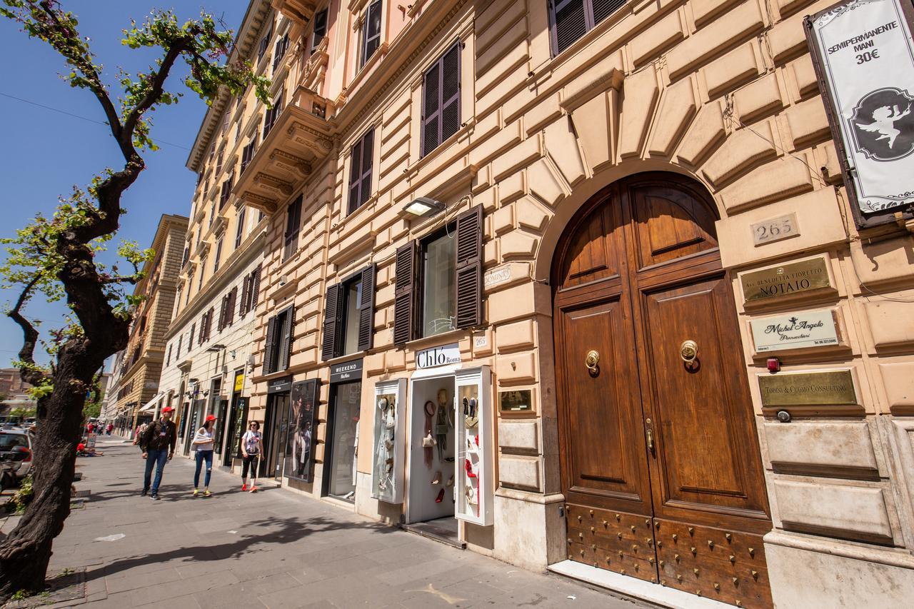 Chester Suites Rome Bagian luar foto