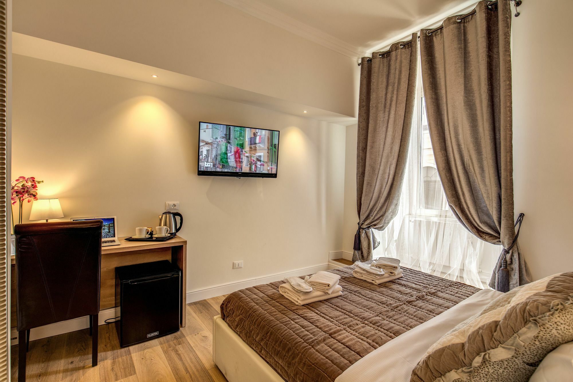 Chester Suites Rome Bagian luar foto