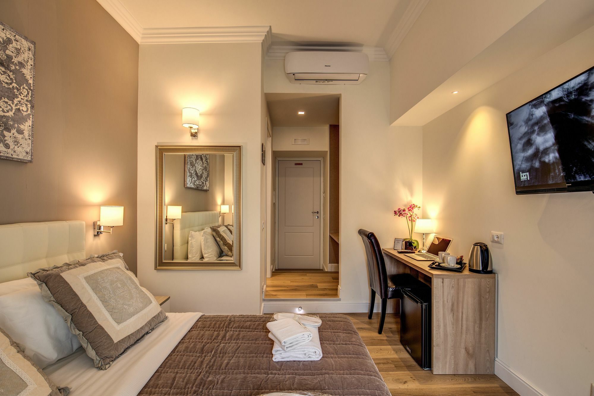 Chester Suites Rome Bagian luar foto